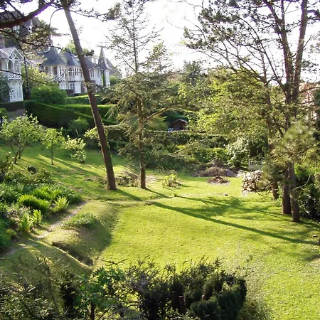 La Marguerite Villa *